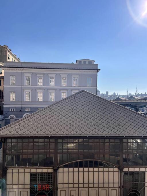 Overlooking The Porto Antico Of Genoa Apartment Bagian luar foto