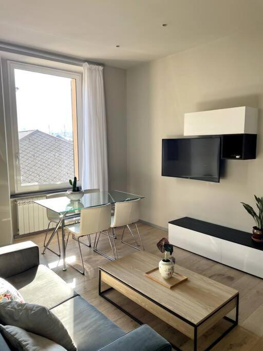 Overlooking The Porto Antico Of Genoa Apartment Bagian luar foto